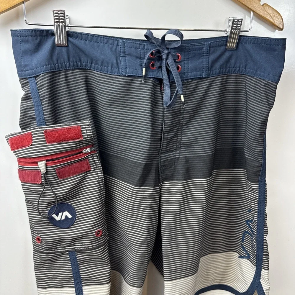RVCA men's Board Shorts Size 32 Blue / Cream With Stripes
